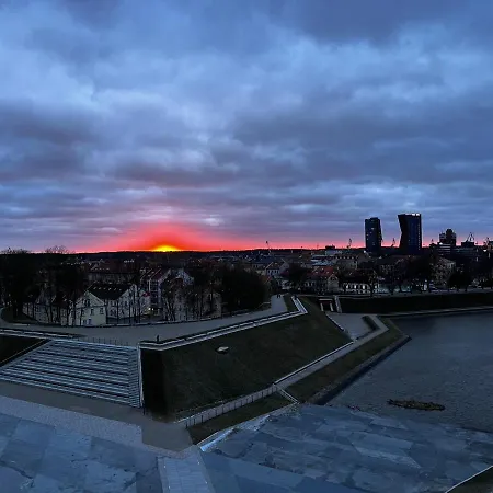 Jonas Hill Skyview Lägenhet